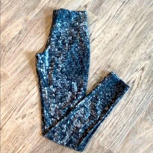 Black & Gray Leggings - like new